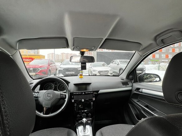 2008 Opel Astra H Рестайлинг, чёрный, 400000 рублей - вид 4