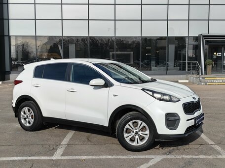 2018 Kia Sportage IV, белый, 1650000 рублей, вид 1