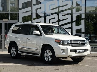2015 Toyota Land Cruiser 200 Series Рестайлинг 1, белый, 4670000 рублей, вид 1