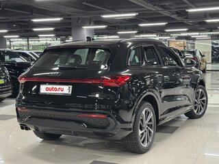 2025 Audi Q5 40 TDI III (GU), чёрный, 8800678 рублей, вид 3