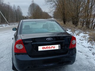 2011 Ford Focus II Рестайлинг, чёрный, 600000 рублей, вид 3