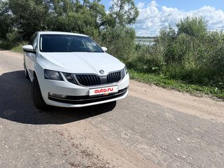 2020 Skoda Octavia III (A7) Рестайлинг, белый, 1850000 рублей, вид 3