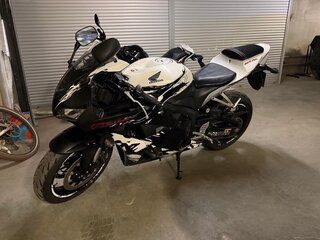 2010 Honda CBR 600RR, чёрный, 800000 рублей, вид 4