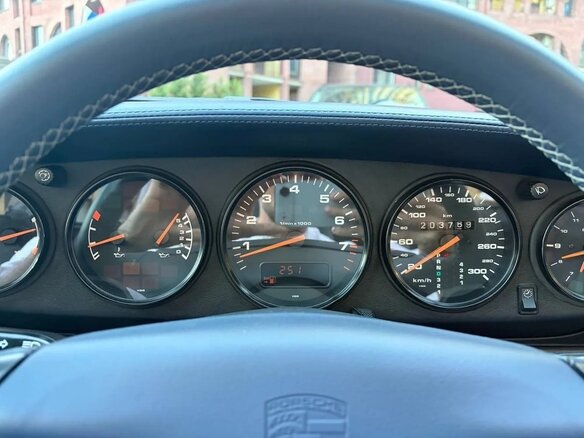 1995 Porsche 911 Carrera IV (993), синий, 16500000 рублей - вид 8