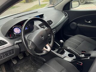 2013 Renault Megane III Рестайлинг, белый, 630000 рублей, вид 4