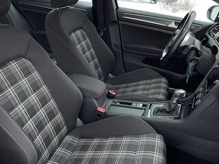 2019 Volkswagen Golf GTD VII Рестайлинг, синий, 1900000 рублей, вид 4
