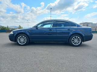 2001 Volkswagen Passat B5 Рестайлинг, синий, 460000 рублей, вид 3