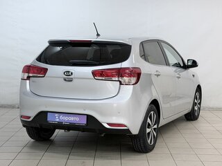 2016 Kia Rio III Рестайлинг, серебристый, 1140000 рублей, вид 5