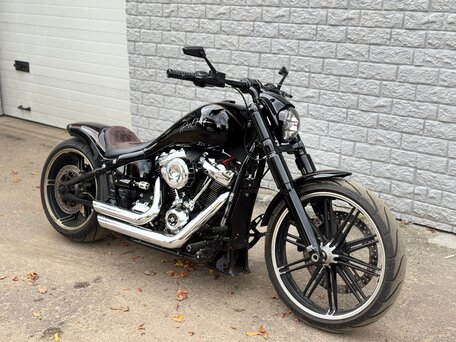 2020 Harley-Davidson Breakout, чёрный, 2300000 рублей, вид 3