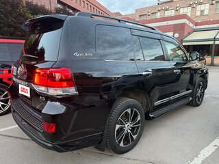 2018 Toyota Land Cruiser 200 Series Рестайлинг 2, чёрный, 7200000 рублей, вид 3