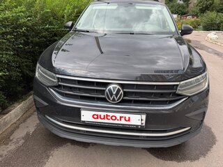 2022 Volkswagen Tiguan II Рестайлинг, чёрный, 3350000 рублей, вид 1