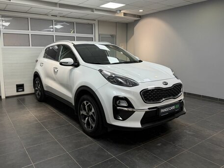 2019 Kia Sportage IV Рестайлинг, белый, 2300000 рублей, вид 3