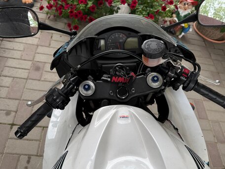 2008 Honda CBR 600RR, серебристый, 609999 рублей, вид 2