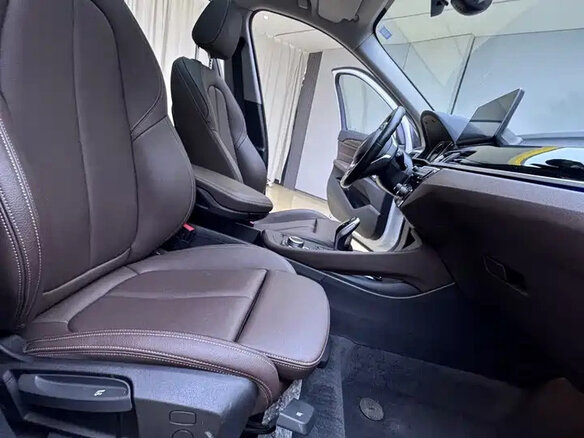 2023 BMW X1 Long 20Li sDrive II (F48) Рестайлинг, белый, 2388000 рублей - вид 19