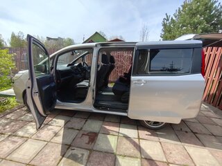2016 Toyota Noah III (R80), серый, 1900000 рублей, вид 5
