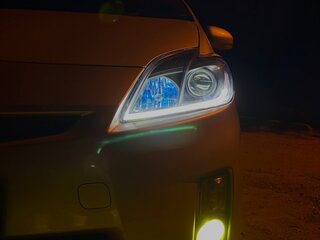 2011 Toyota Prius III (XW30), серый, 1000000 рублей, вид 5