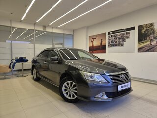 2013 Toyota Camry VII (XV50), серый, 1650000 рублей, вид 3