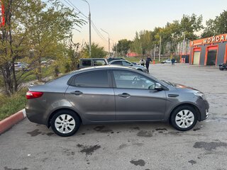 2012 Kia Rio 5-speed III, серый, 950000 рублей, вид 4