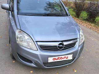 2009 Opel Zafira B Рестайлинг, серебристый, 500000 рублей, вид 1