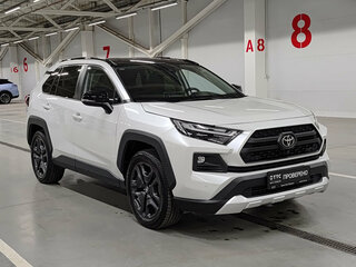 2023 Toyota RAV4 V (XA50), белый, 3480000 рублей, вид 3