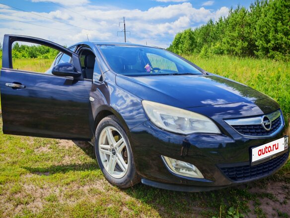 2011 Opel Astra J, чёрный, 680000 рублей - вид 1