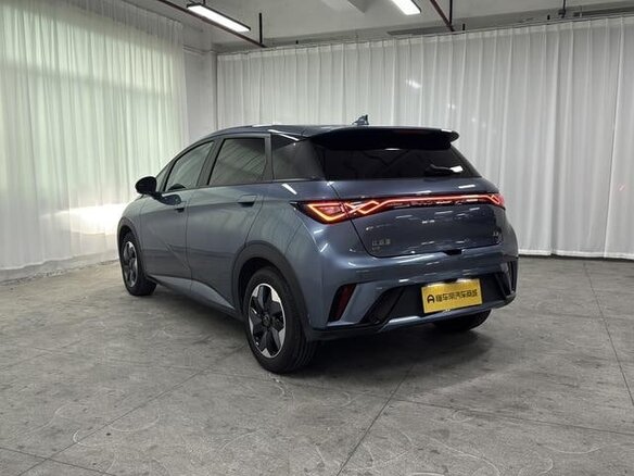 2026 BYD Dolphin 44.9 kWh I, синий, 1700000 рублей - вид 12