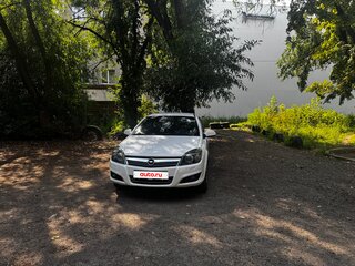 2013 Opel Astra H Рестайлинг, белый, 750000 рублей, вид 4