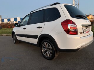 2022 Lada (ВАЗ) Granta Cross I Рестайлинг, белый, 860000 рублей, вид 3