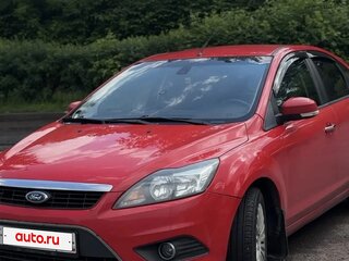 2011 Ford Focus II Рестайлинг, красный, 900000 рублей, вид 3