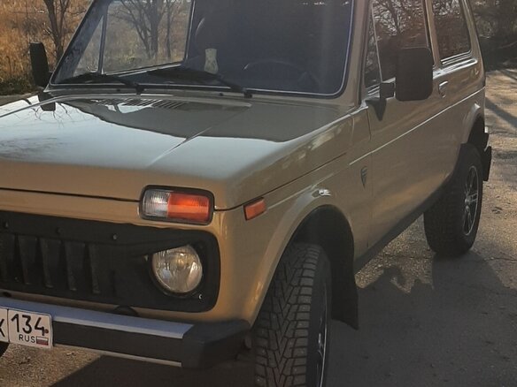 1999 Lada (ВАЗ) 2121 (4x4) Фора I Рестайлинг, бежевый, 650000 рублей - вид 11