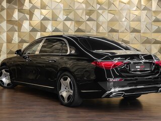 2022 Mercedes-Benz Maybach S-Класс 580 II (Z223), чёрный, 19990000 рублей, вид 2