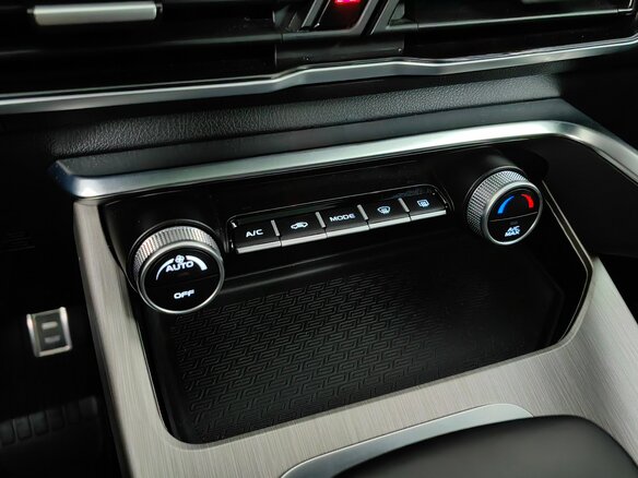 2023 Geely Coolray I, серый, 1599000 рублей - вид 17