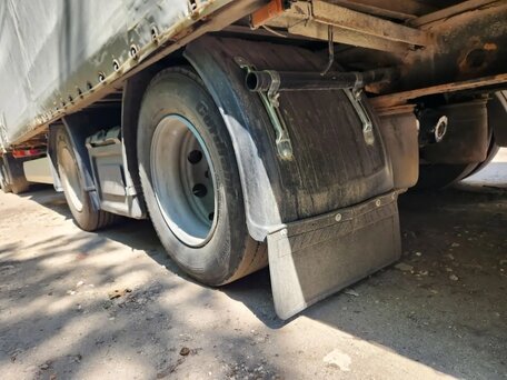 2015 Mercedes-Benz Actros, красный, 8300000 рублей, вид 4