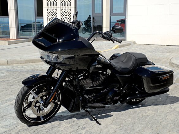 2026 Harley-Davidson Road Glide, чёрный, 3400000 рублей - вид 6