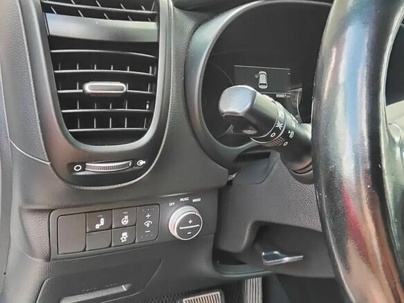 2018 Kia Soul II Рестайлинг, белый - вид 16