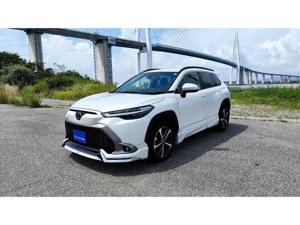 2023 Toyota Corolla Cross I, белый, 1800000 рублей