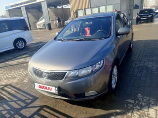 2012 Kia Cerato 6-speed II, серебристый, 750000 рублей, вид 1