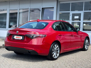 2023 Alfa Romeo Giulia II (952) Рестайлинг 2, красный, 5970000 рублей, вид 4