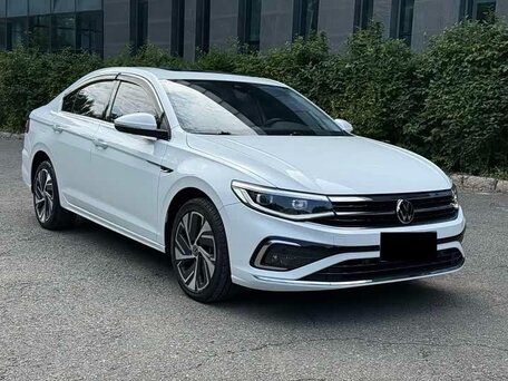 2022 Volkswagen Bora IV (China Market) Рестайлинг, белый, 1600000 рублей, вид 1