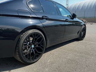 2022 BMW 5 серии 530i xDrive VII (G30/G31/G38) Рестайлинг, чёрный, 5900000 рублей, вид 5