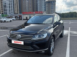 2016 Volkswagen Touareg II Рестайлинг, чёрный, 2700000 рублей, вид 2