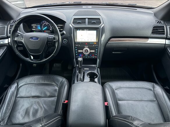 2017 Ford Explorer V Рестайлинг, чёрный, 2200000 рублей - вид 11