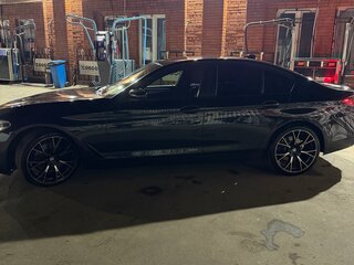 2019 BMW 5 серии 520i VII (G30/G31/G38), чёрный, 3550000 рублей, вид 4