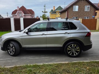 2019 Volkswagen Tiguan II, серебристый, 2990000 рублей, вид 4