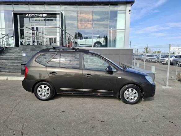 2010 Kia Carens II (UN), коричневый, 740000 рублей - вид 3