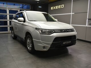 2014 Mitsubishi Outlander III, белый, 1037000 рублей, вид 3