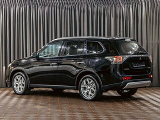 2014 Mitsubishi Outlander III, чёрный, 1375000 рублей, вид 4