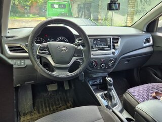 2021 Hyundai Solaris II Рестайлинг, белый, 1750000 рублей, вид 3