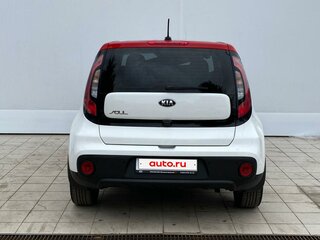 2018 Kia Soul II Рестайлинг, белый, 1550000 рублей, вид 4