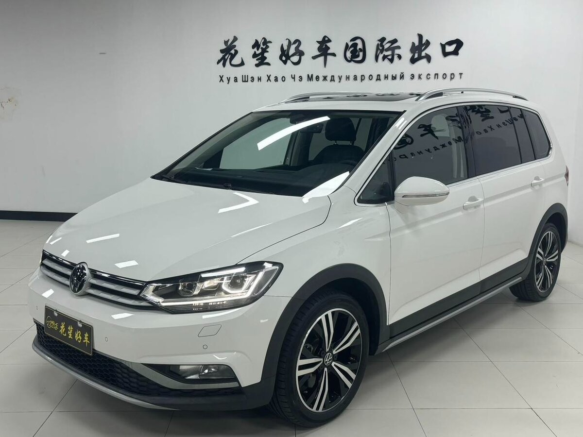 Открыть фотографии: Volkswagen Touran II
